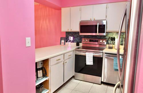 Pink Dream House - 2BR, Pools, Patios, & Walk to Ocean in Panama City Beach - Foto 28