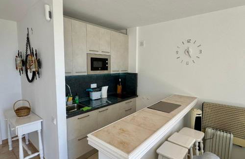 Villa Casa Lilo, en jardin grande,con una gran piscina, con pérgola y barbacoa - Foto 49