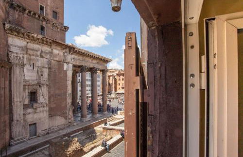 The Pantheon view in the heart of Rome - Photo 1