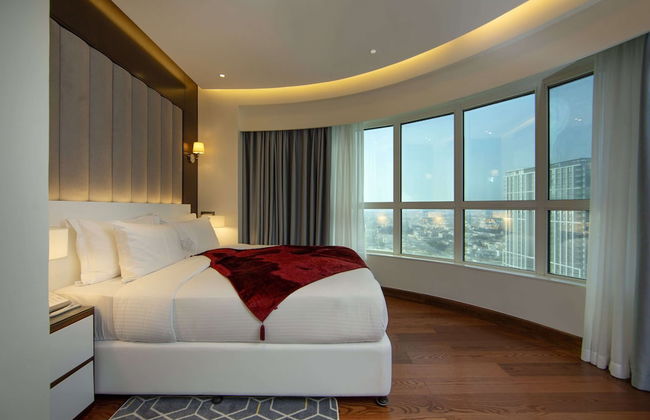 Number One Tower Suites - Photo 18