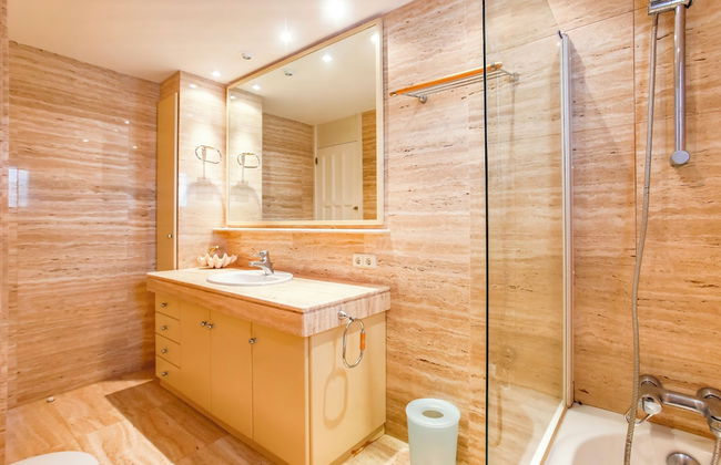 Just 10 Minutes From Sitges, House With Private Garden and Pool- - Foto 28