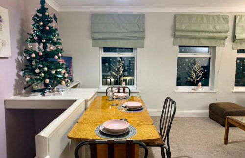 The Lily•Central Beeston•Private Apartment•SmartTV•Free Wi-Fi•Tram• - Photo 11