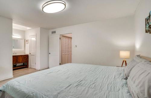 Whole 1 Bedroom Apt w Swimming Pool Condo 2 Mi to White Rock Lake! - Foto 12