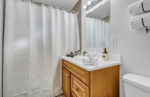 Spacious Remodeled Retreat Haven - Foto 28