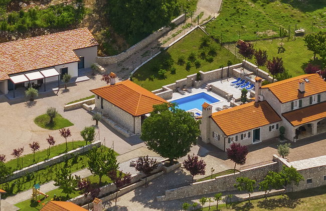 Villa Škavre - Foto 1