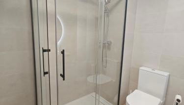 Encantador Apartamento en el Corazón de Tremp - Foto 5, Shower