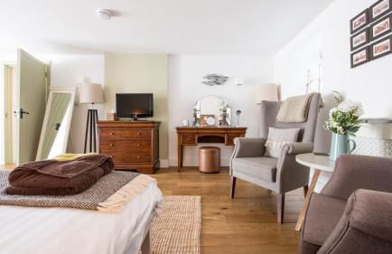 Saddle and Stable Rooms - Foto 17