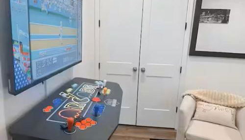 Charming Escape with Hot Tub & Fire Pit Winter Haven! - Foto 3, Game Room