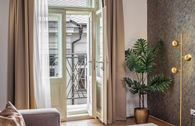 Golden Angel Suites by Adrez Living - Photo 52