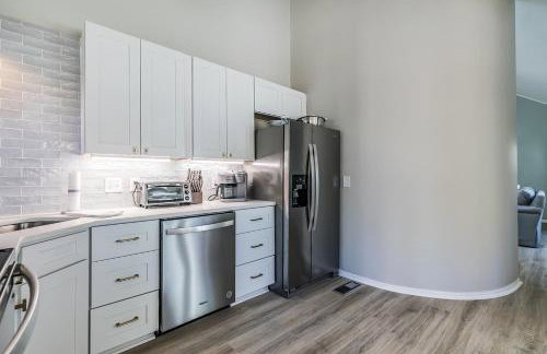 NEWLY Renovated Short Walk to Beach and Beach Club - Sleeps 12 - Foto 11