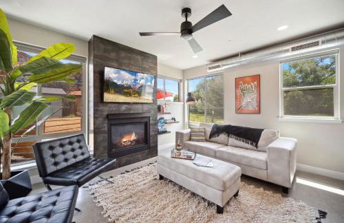 Swanky Townhome Near Old Town, Breweries and River - Foto 37