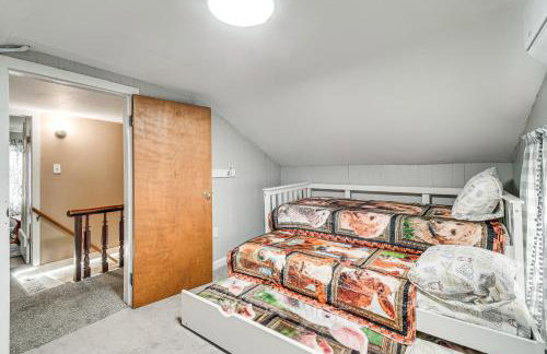 Auburn Finger Lakes Farmhouse with Open Views! - Foto 21