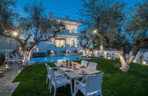 Royal View Villa - Private Pool & Hot Tub - Foto 37