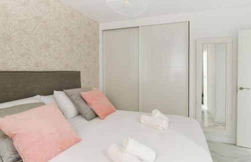 Magnificent- 2Bd 2Bth- City Center - Photo 23