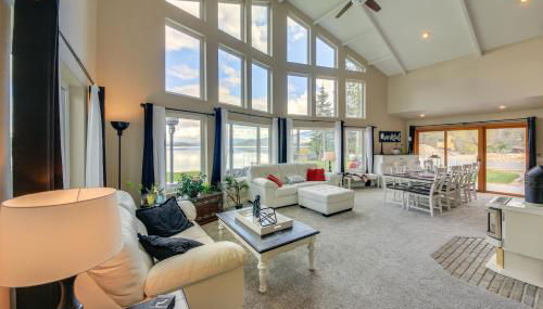 Beachfront Sagle Retreat with Boat Dock and Lift - Foto 5