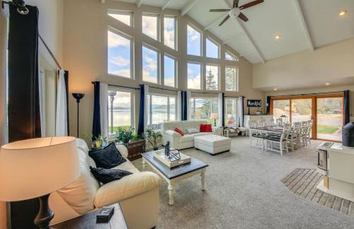 Beachfront Sagle Retreat with Boat Dock and Lift - Foto 5