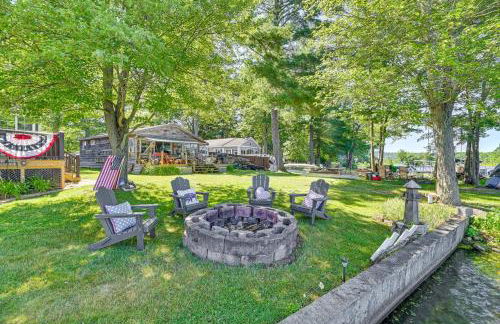 Cottage on Lamoka Lake with Deck, Grill and 3 Kayaks - Foto 24