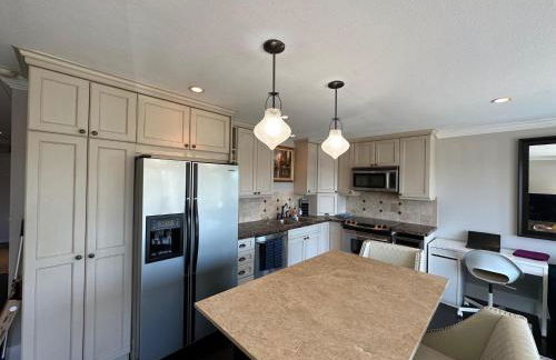 Sunset East 305 - Photo 3