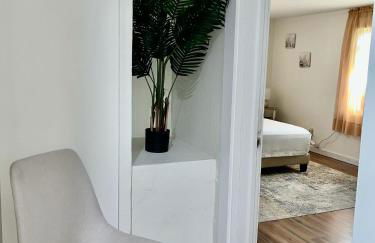 Spacious 4BR home w 2BA, a workspace & king bed! - Foto 36