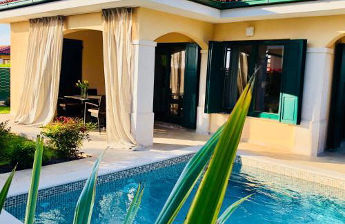 Villa "San Servolo House" with sea view and private heated pool! - Foto 1