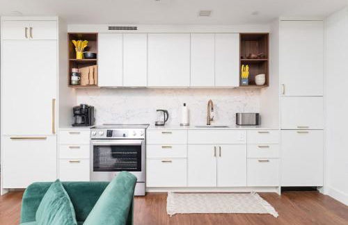 Back-Bay 2BR Condo w Roof top Gym Parking - Foto 3