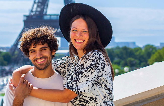 Séance photo privée à l'extérieur de la Tour Eiffel - Photo 1