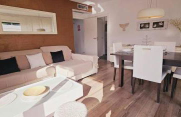 Ideal for families on the beach in Barcelona with a pool - Photo 21