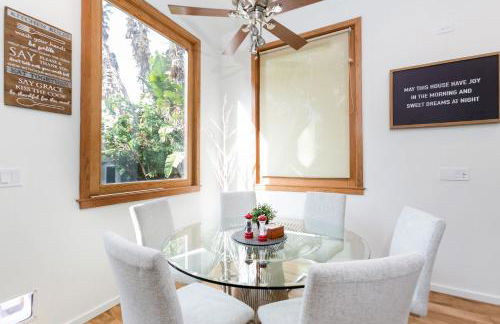 Stunning 2-Bedroom Home near Downtown Culver - Photo 5