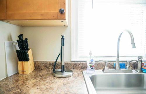 NEW - Mins to Manchester - Nashua - Queen Bed - Foto 8