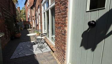 The Mews - Worcester City - House - Gated - Self Check In - Free WIFI - 2 Doubles - TVs in bedrooms - Sleeps 6 - Free Nearby Parking - Foto 5