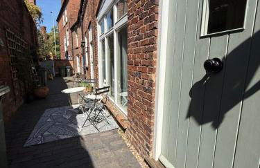 The Mews - Worcester City - House - Gated - Self Check In - Free WIFI - 2 Doubles - TVs in bedrooms - Sleeps 6 - Free Nearby Parking - Foto 5