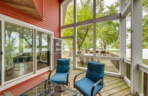 Island Retreat on Pistakee Lake Deck and Gas Grill! - Photo 21