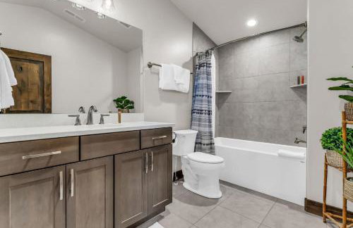 Black Rock Ridge Private Hot Tub & Views - Photo 27