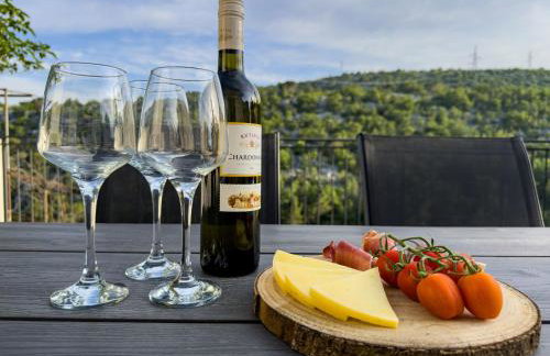 Holiday Home Vrkic with Hot Tub - Photo 2