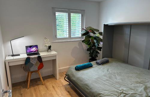 Luxury West London 3BR House, Cul De Sac - Foto 35
