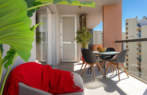 McRamé Design Apt Sea View, Beachfront, Swimming Pool, 2BDR, 2BAR, 6 pax, Praia da Rocha - Photo 19