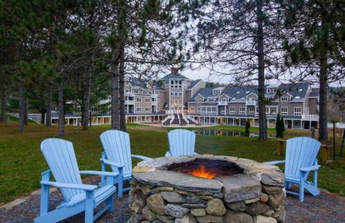 Enjoy snowball fights or romantic nights in a 1BD vacation apartment - Foto 18