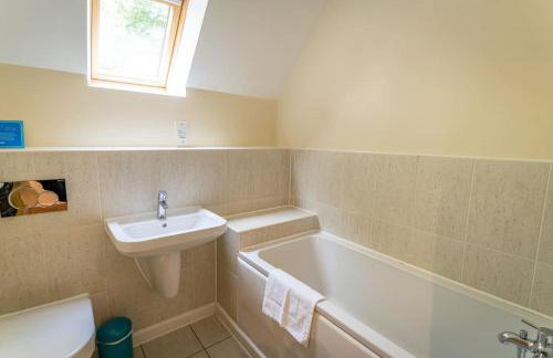 Stanton, woodland lodge with hot tub for 14 - Foto 39