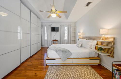 2 Story Home With Sunroom & Cozy Deck Close To KSU - Foto 2