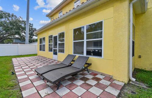 Tampa Private Large House, Game Room & Backyard - Sleeps 12, 4bdr, 3bth, Quiet Community, Near Everything in Tampa & St Pete - Foto 77