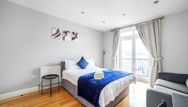 Relax and Unwind 4 King Beds in Holloway - Foto 3, Habitación