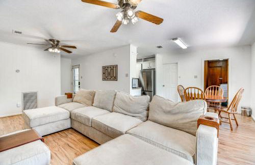 2 Mi to Kyle Field Bryan Home with Fenced Yard - Photo 6