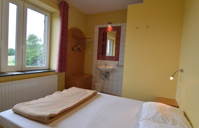 Grand Villa With Bubble Bath - Photo 29