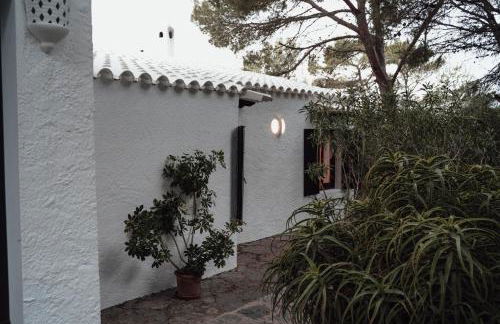 Villa en Cala Morell con piscina privada en el bosque - Foto 24