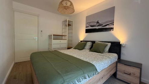 French Riviera Escape - Théoule Hyper Centre - 2 Terrasses - Parking - Photo 3, wardrobe