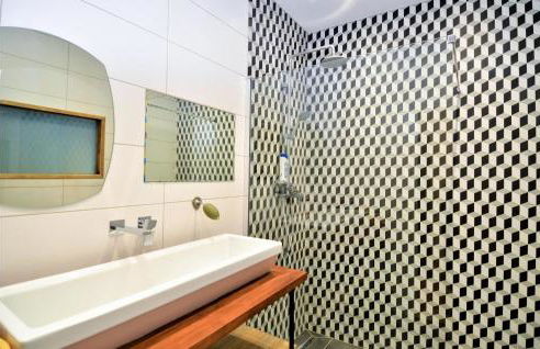 Five Bedroom Gorgeous Home In Tarascon - Foto 47