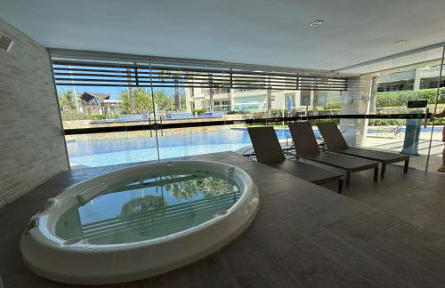 Apto nascente completo no Riviera Beach Place l 3 suítes - Foto 46