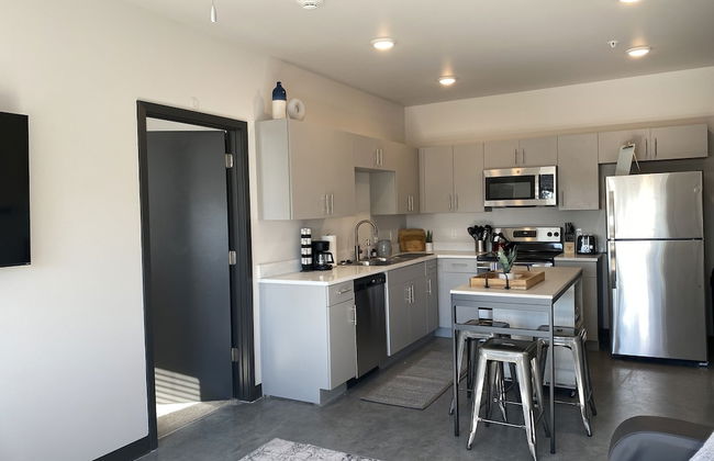 Atmosphere Lincoln - Photo 38