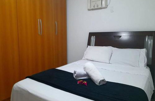 Comfortable Gonzaga Apartament - Em 1 minuto a pé tá na PRAIA Gonzaga em Santos e no Shopping Balneário, 2 ar-condicionados, portaria 24 horas, elevador, 1 vaga carro Gratís, wi-fi Grátis, enxoval Gratuito, PRAIA Santos Gonzaga, Bicicleta disponí - Foto 12