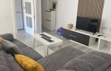 Piso a 10 min del aeropuerto - Foto 4